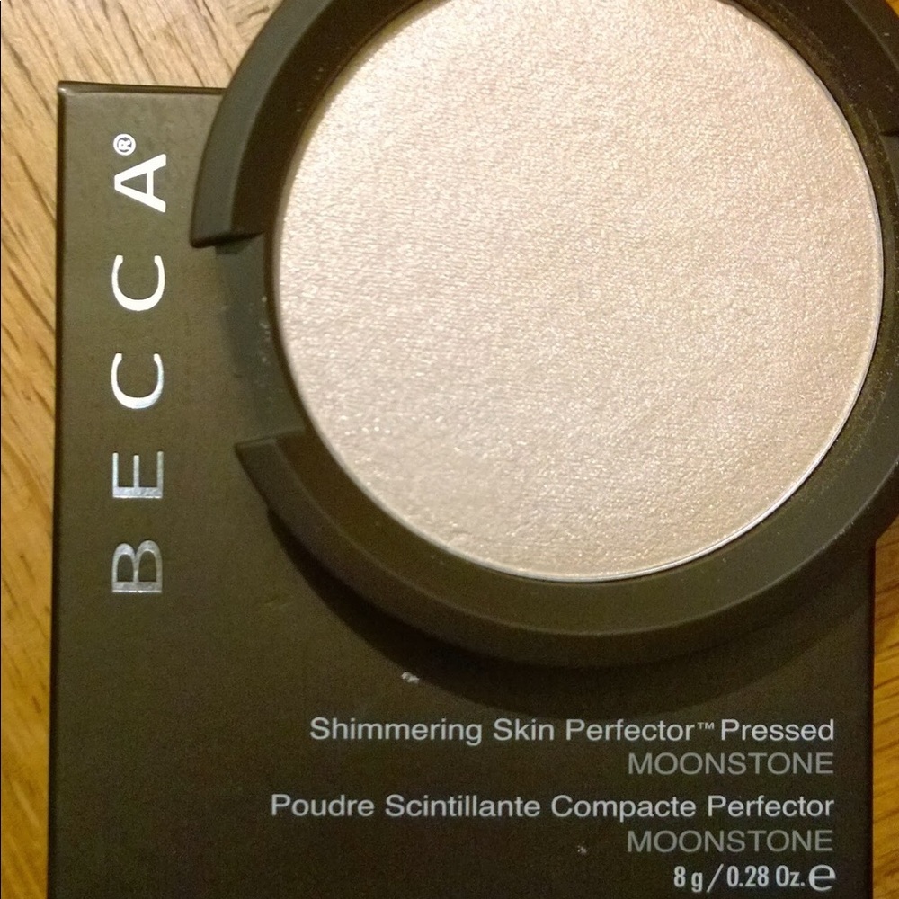 Becca Moonstone Highlighter - Skin Perfector